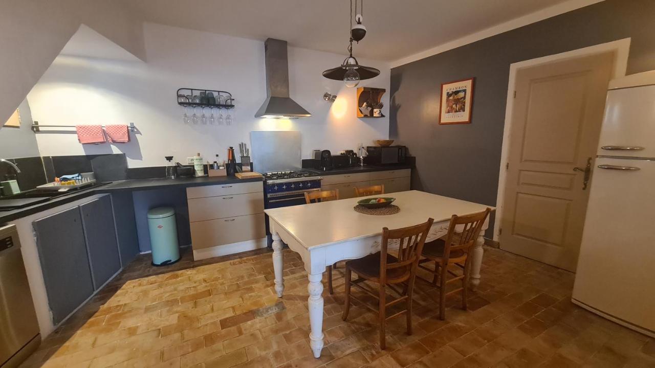 Ferienwohnung Cocon Du Papillon A Lourmarin Exterior foto